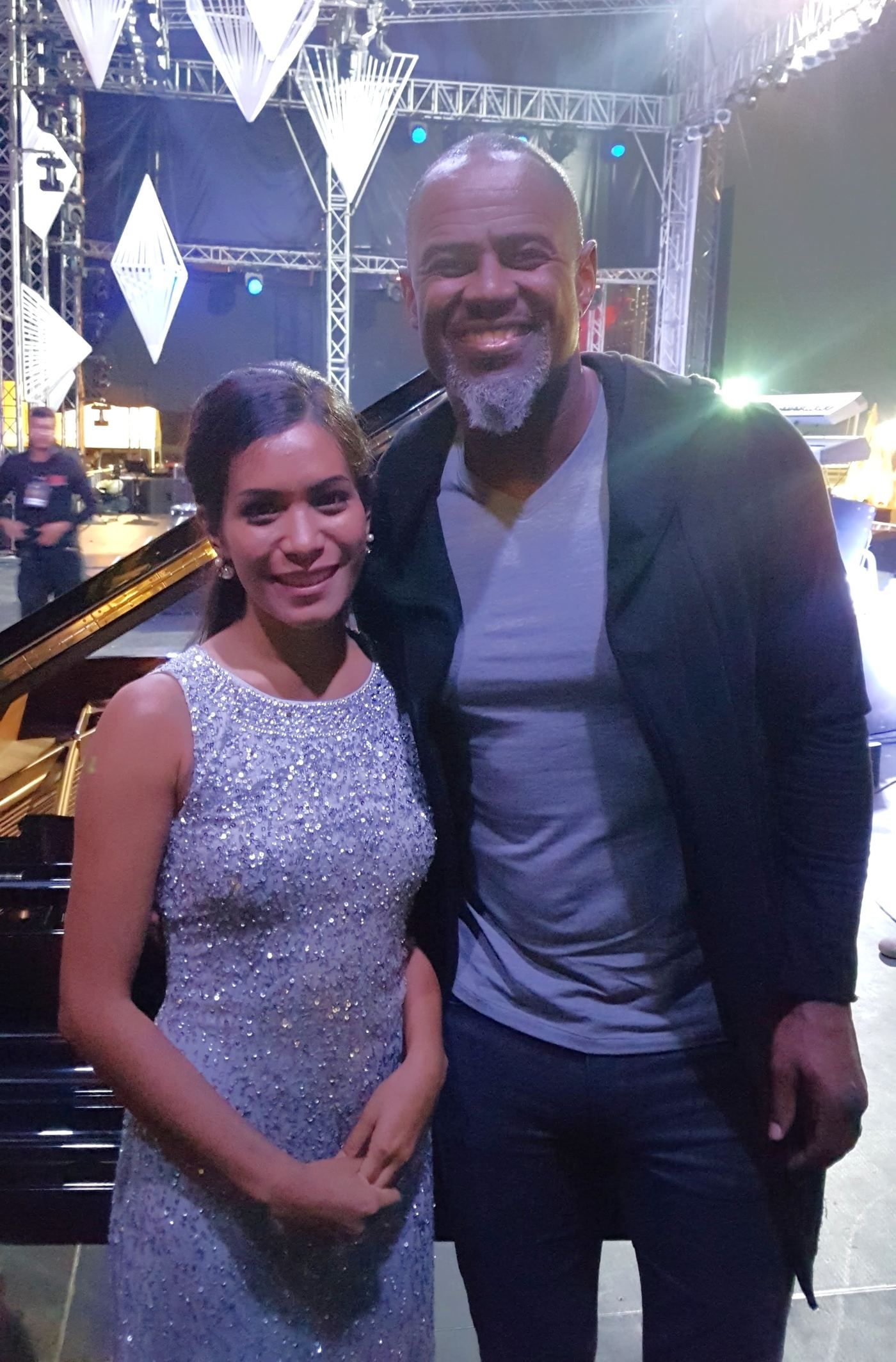 Bee Xoomsai with Brian McKnight